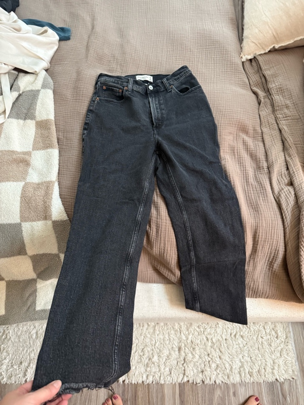 Abercrombie & Fitch Black High-Rise Ankle Straight Jeans- Curve love